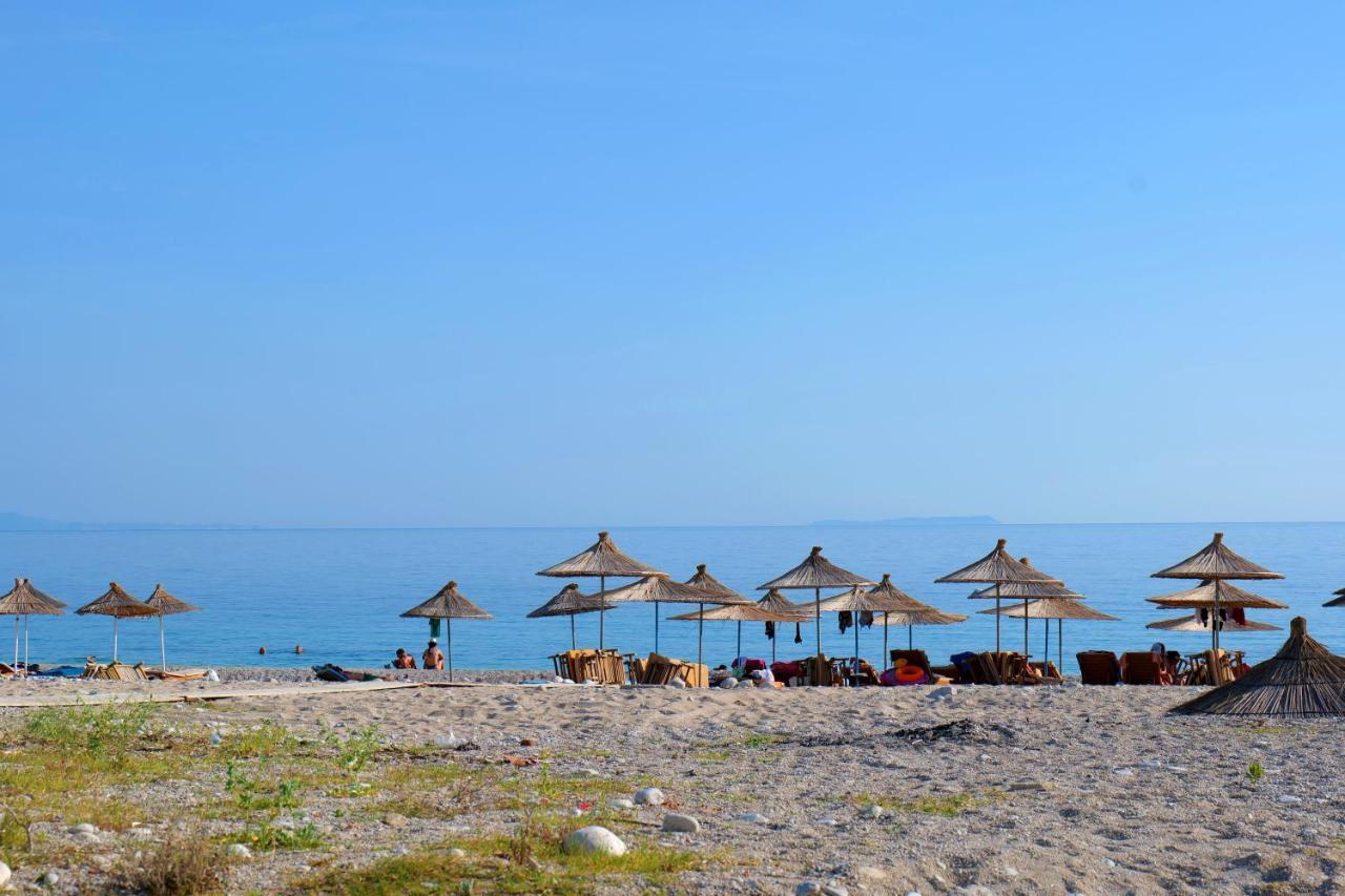 Alex & Sofi Hotel Himarë Exterior foto